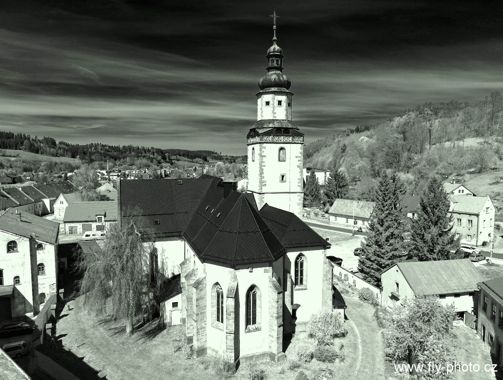 Art foto – Hostinné, černobílý tón