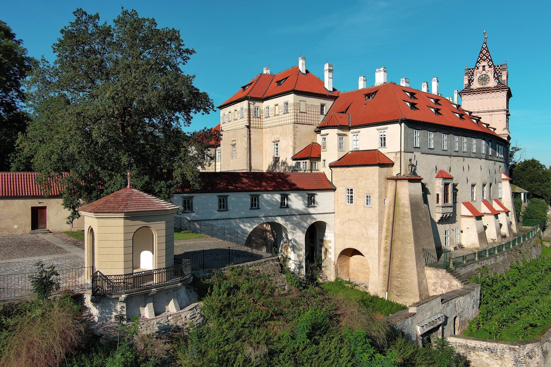 Letecká fotografie zámku – pohled 2